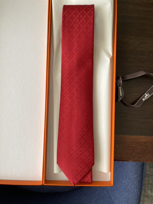 Hermes necktie - Photo 2 view in Midtown Manhattan