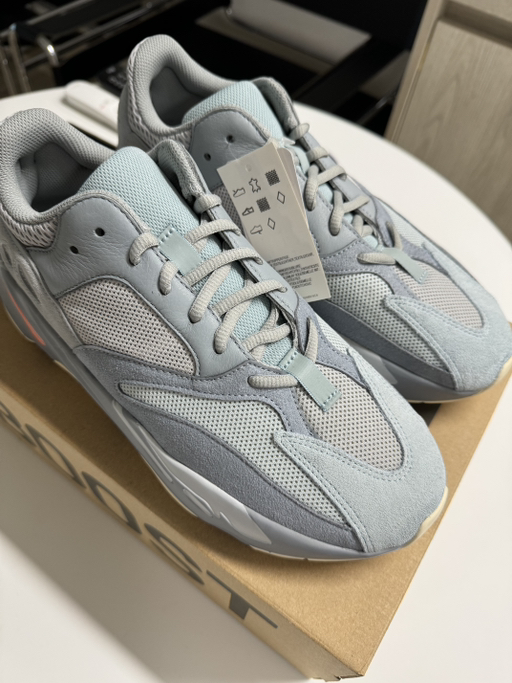 Yeezy Boost 700