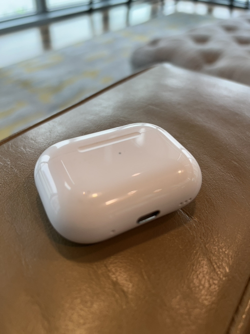 AirPod - Photo 3 view in Midtown Manhattan