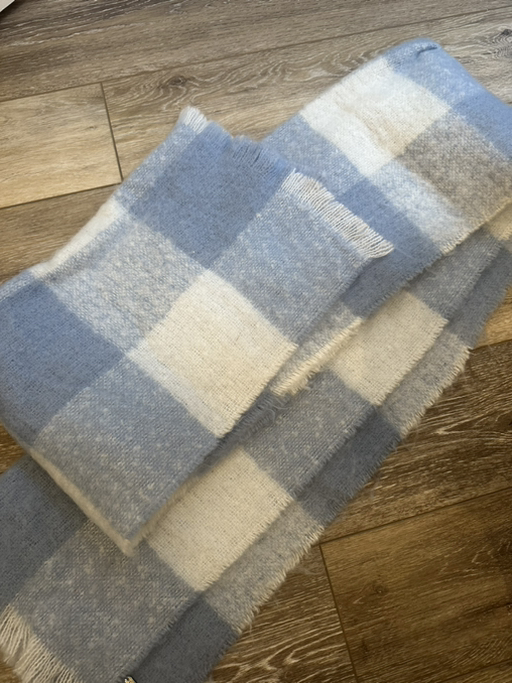 steve madden scarf - Photo 2 view in Upper East Side