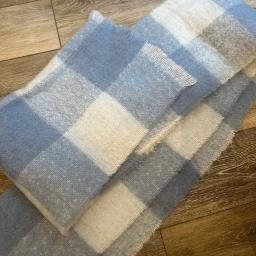 steve madden scarf - Photo 2 view in Upper East Side