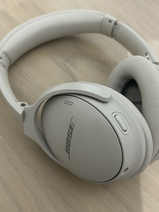 bose headset - Photo 2 view in Upper East Side