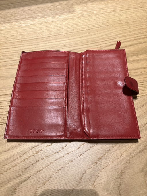 Bottega Veneta Women’s Long Wallet - Photo 6 view in Midtown Manhattan