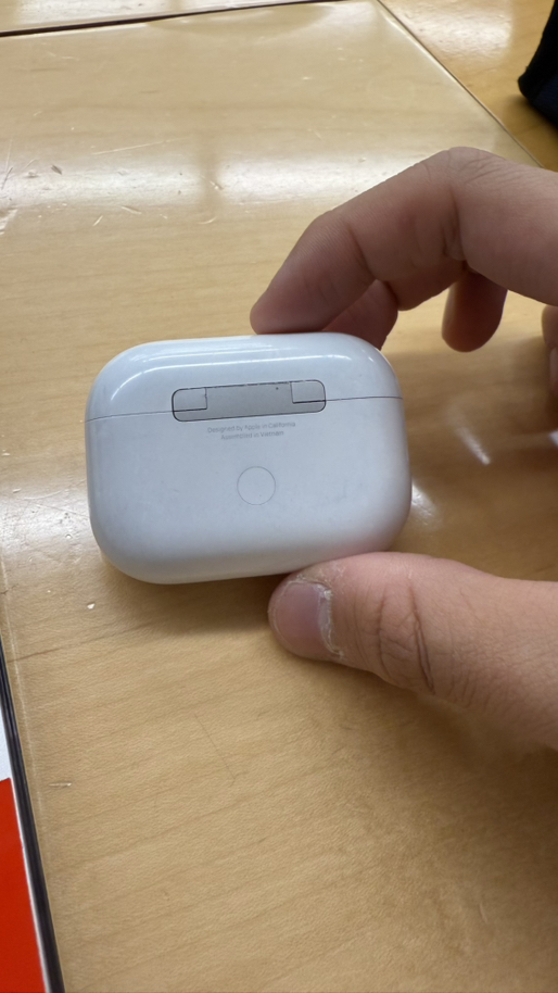 Airpods pro 3rd generation - Photo 2 view in Downtown Manhattan