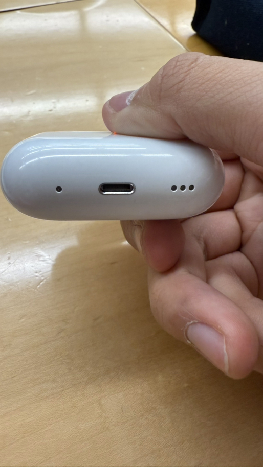 Airpods pro 3rd generation - Photo 4 view in Downtown Manhattan