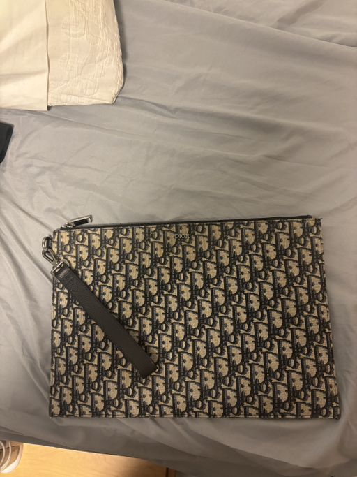 dior a4 oblique clutch 