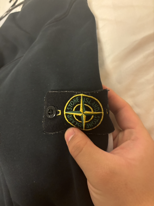 stone island xxl sweatshirt - Photo 6 view in Downtown Manhattan