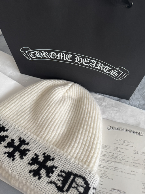 ChromeHeart BigDaddy Beanie white - Photo 4 view in Downtown Manhattan