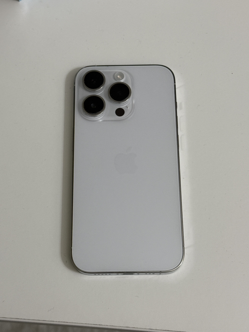 iphone 14 pro 512GB - Photo 2 view in Mahattan, NY