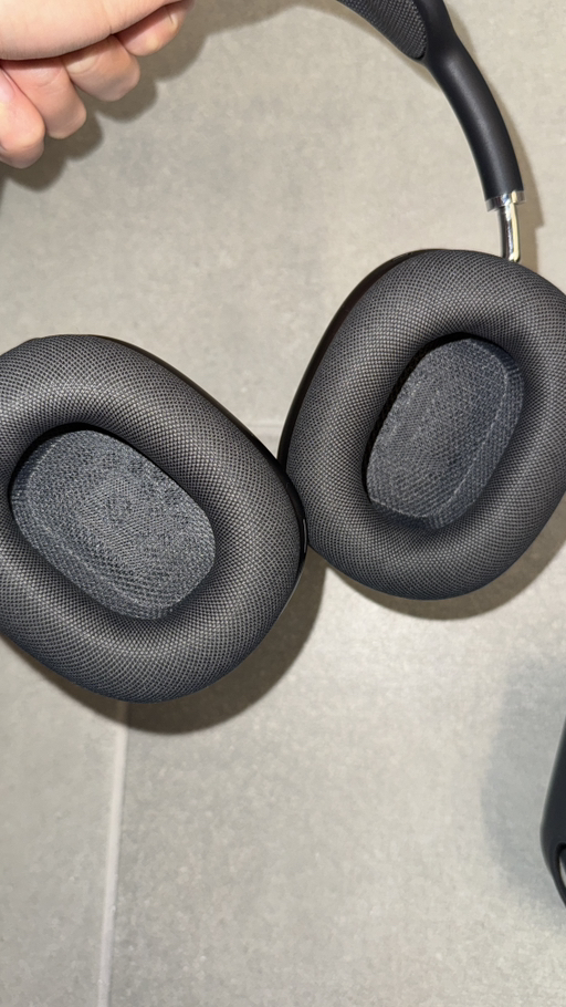 Airpods Max Space Gray  - Photo 3 view in Hudson County, NJ