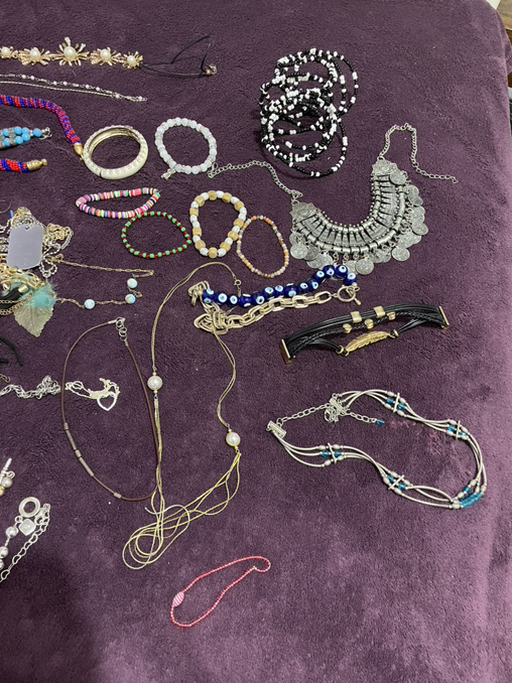 jewerly accessories - Photo 5 view in Manhattan, NY