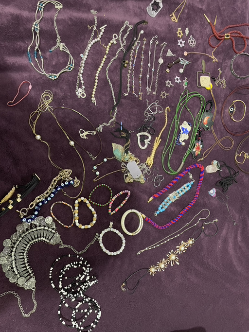 jewerly accessories - Photo 2 view in Manhattan, NY