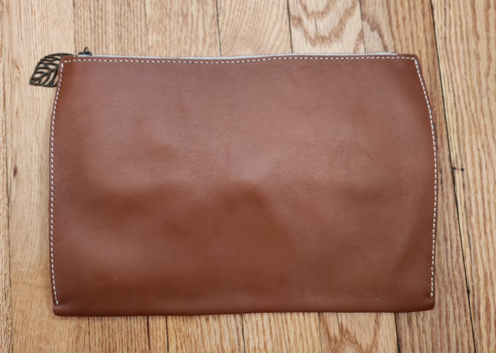 Vintage Women’s Pouch – Rarely Used, Purchased in Korea - Photo 2 view in Queens, NY