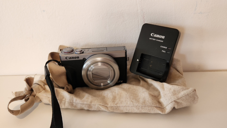 Canon PowerShot G7X Mark II   Battery Charger