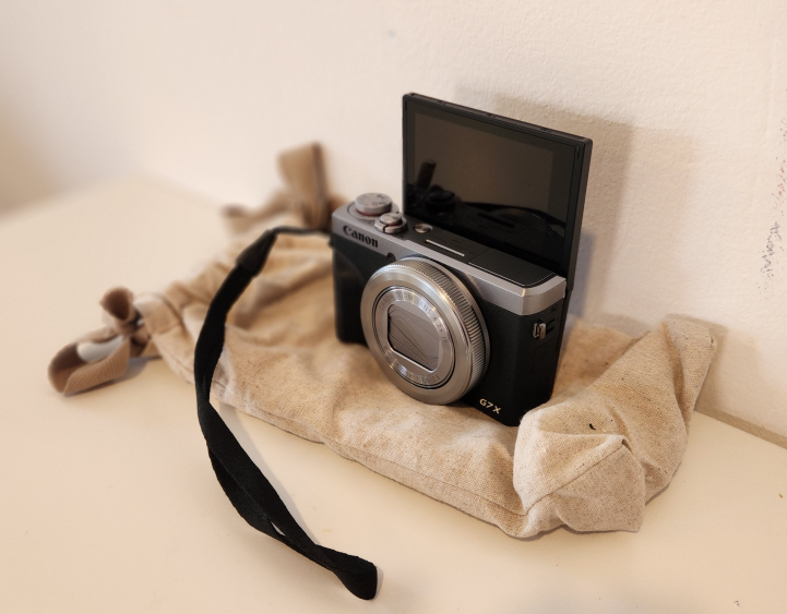 Canon PowerShot G7X Mark II   Battery Charger - Photo 2 view in Manhattan, NY
