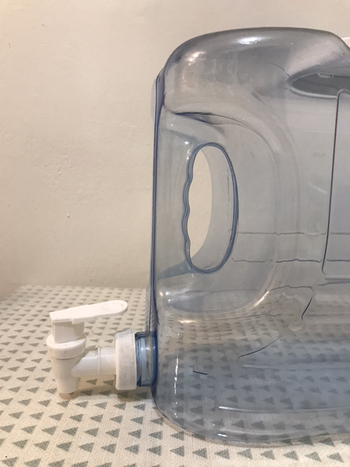 2.5 GALLON WATER CONTAINER - Photo 2 view in Manhattan, NY