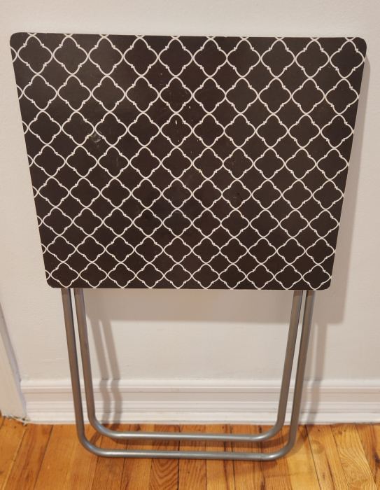 folding table