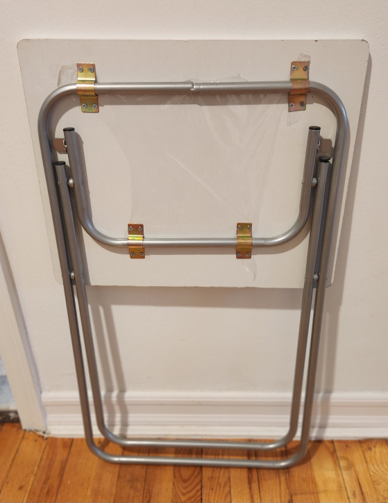 folding table - Photo 2 view in Queens, NY