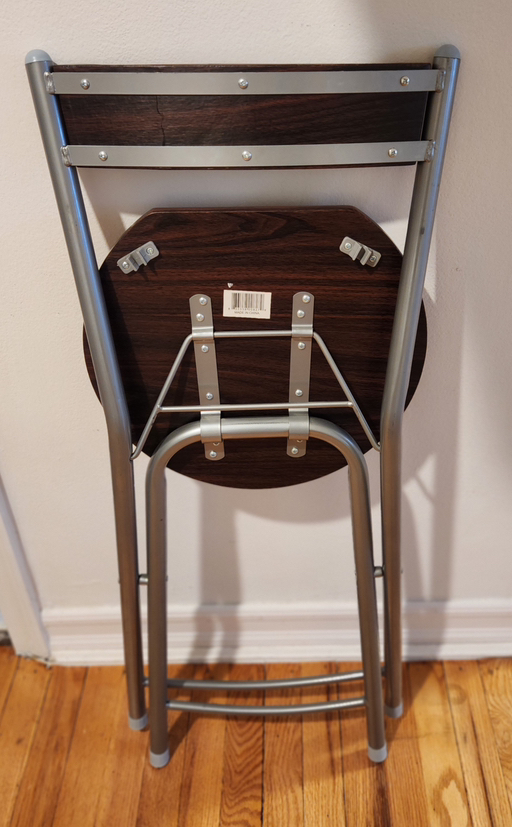 folding chair - Photo 2 view in Queens, NY