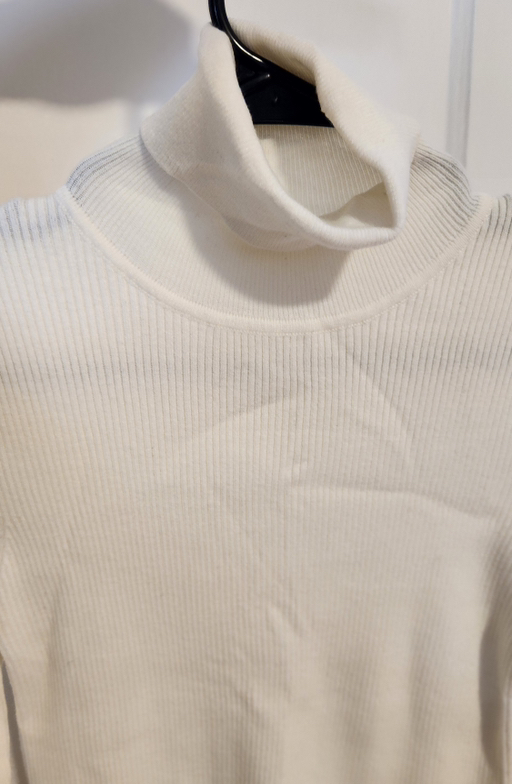 white turtleneck - Photo 3 view in Queens, NY