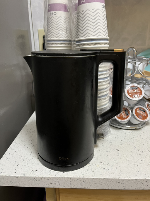 black electric kettle - Photo 2 view in Queens, NY