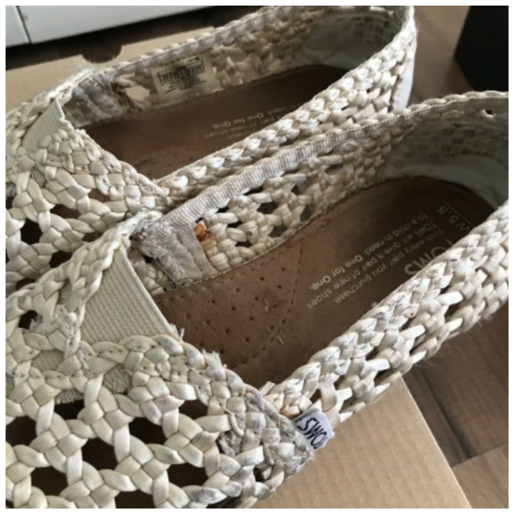 TOMS Women's unique slip on - Photo 3 view in Queens, NY
