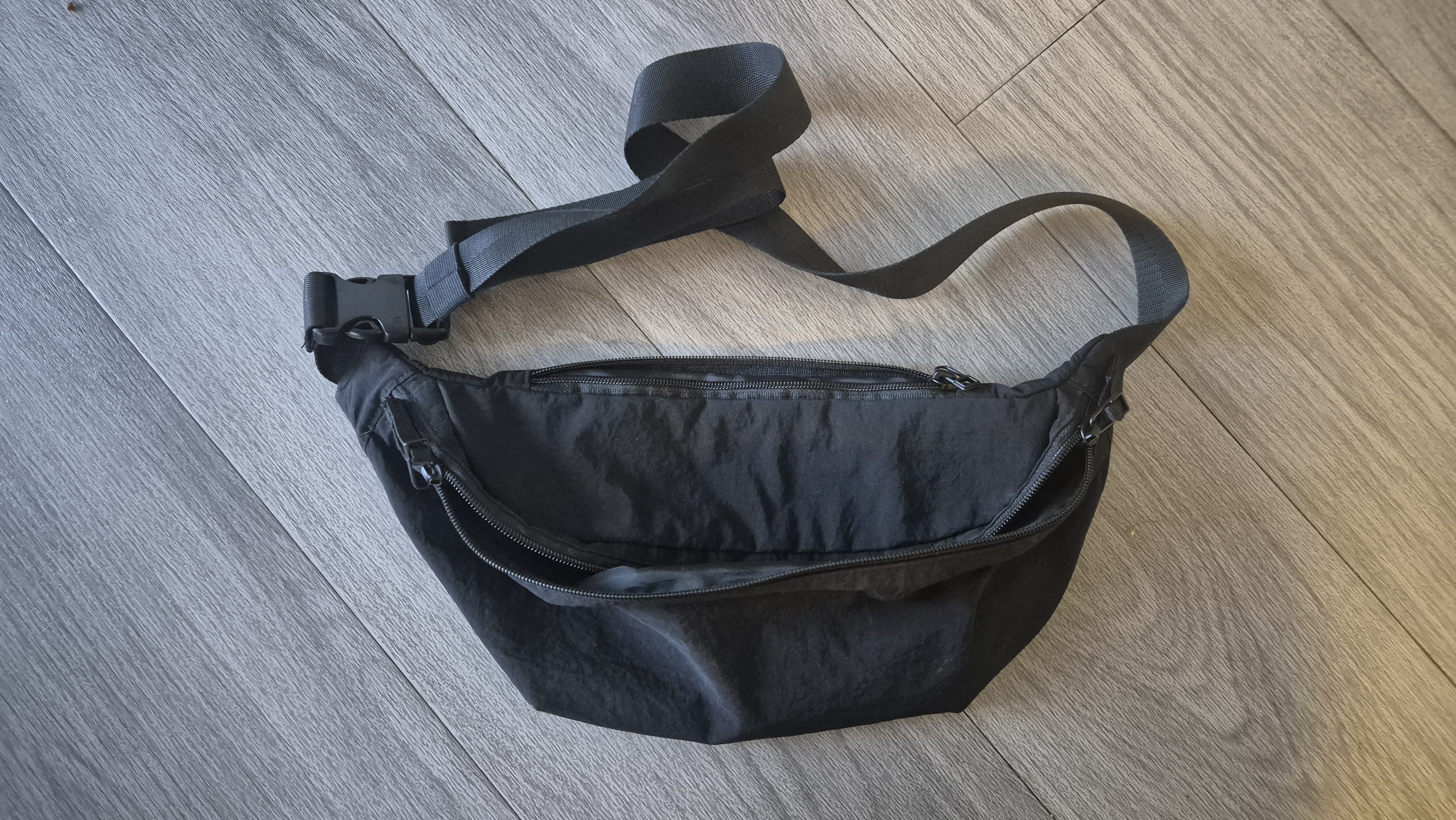 Lightweight Black Sling Bag
