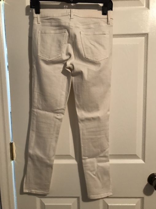 Uniqlo Women’s White Skinny Jean - Photo 2 view in Manhattan, NY