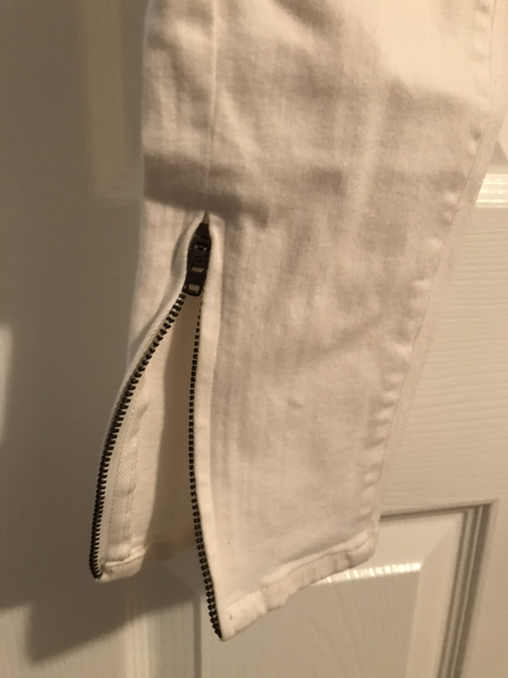 Uniqlo Women’s White Skinny Jean - Photo 4 view in Manhattan, NY