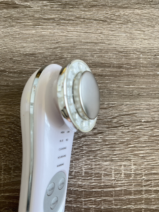 Multifunction Facial Device – Red/Blue LED, Ion Massage, Anti-Puffiness (Great Condition) - Photo 3 view in Manhattan, NY
