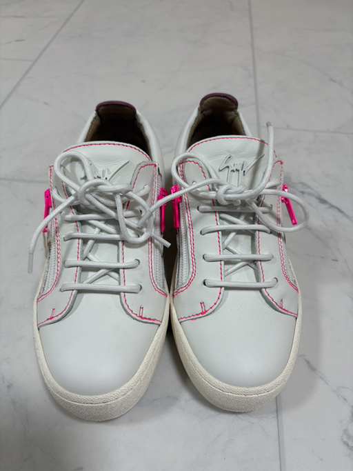 Guiseppe Zanotti - Photo 2 view in Manhattan, NY