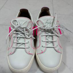 Guiseppe Zanotti - Photo 2 view in Manhattan, NY
