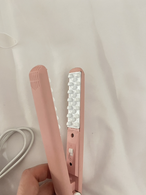 Hair root Iron - Photo 2 view in Manhattan, NY