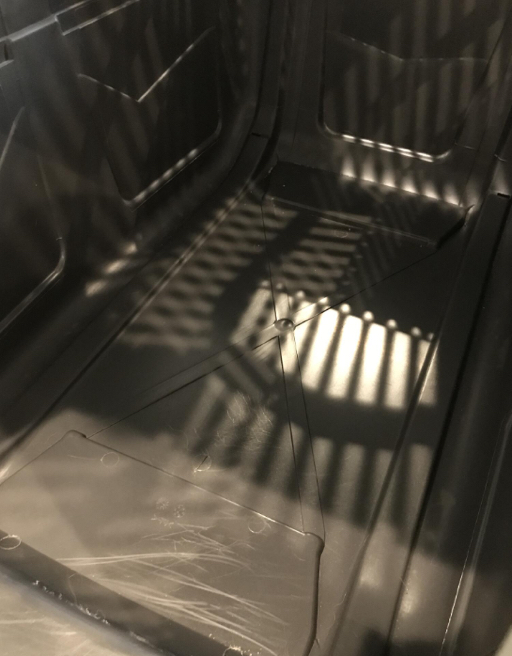 Used Medium to large dog crate - Photo 5 view in Queens, NY