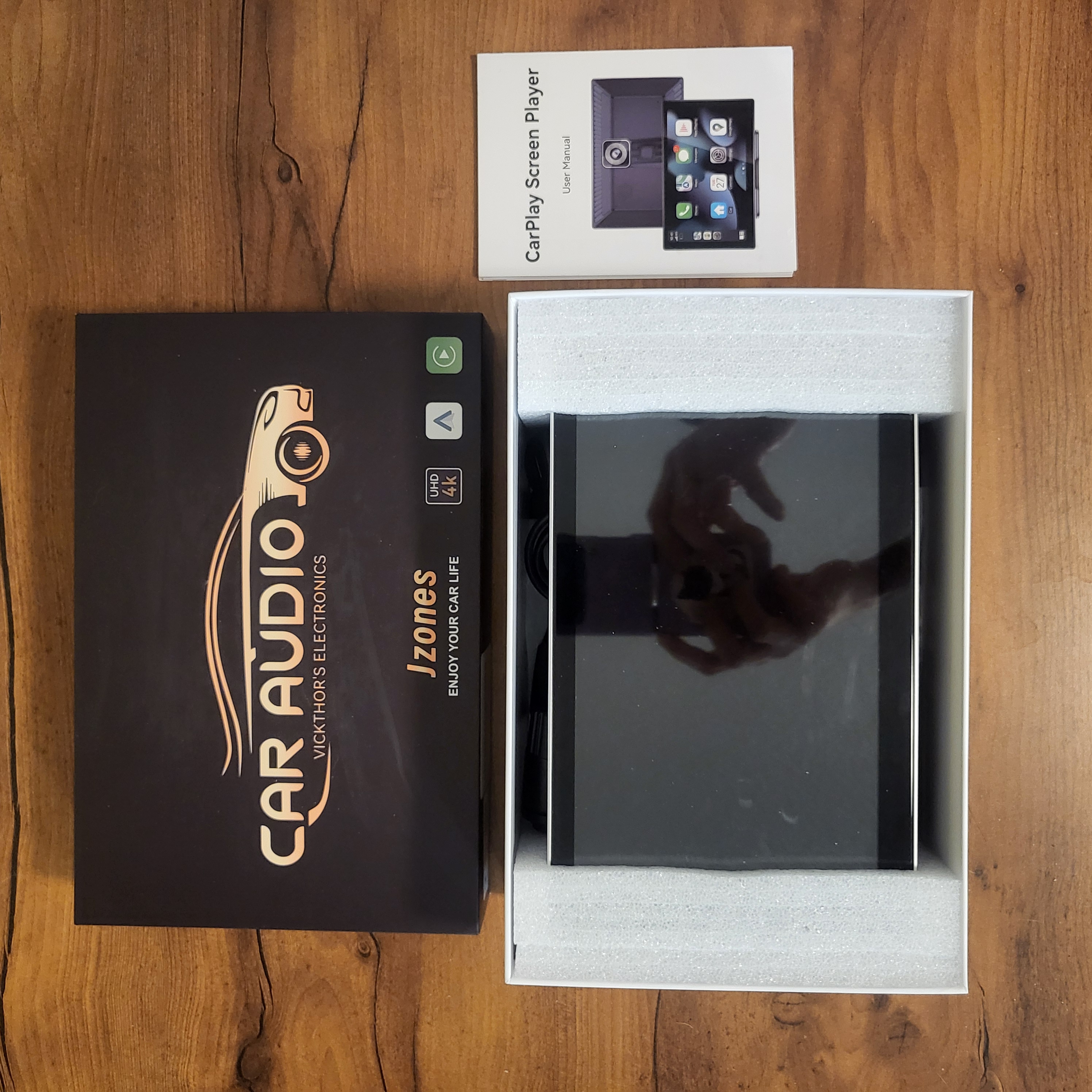 Carplay screen and dash cam