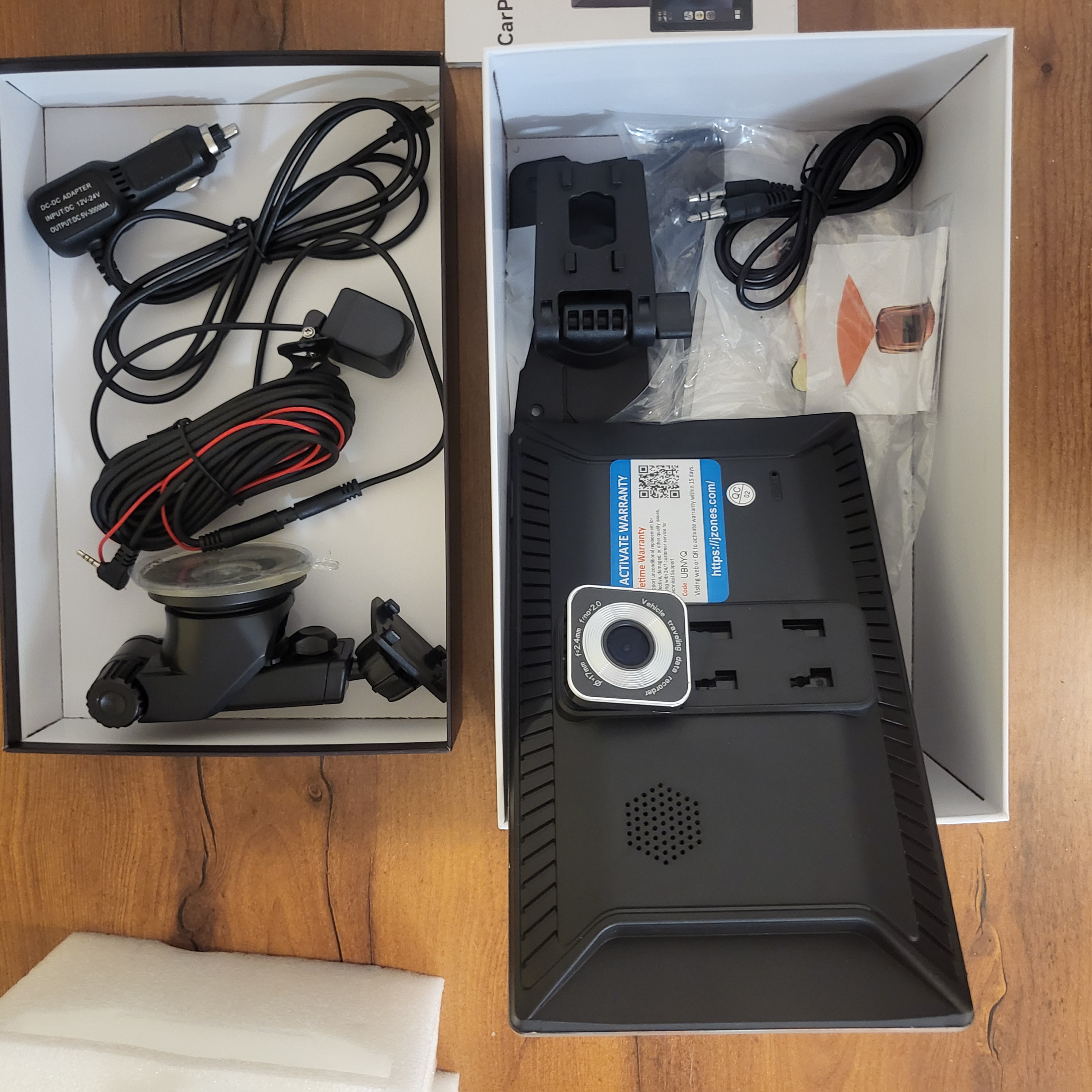 Carplay screen and dash cam - Photo 2 view in Manhattan, NY