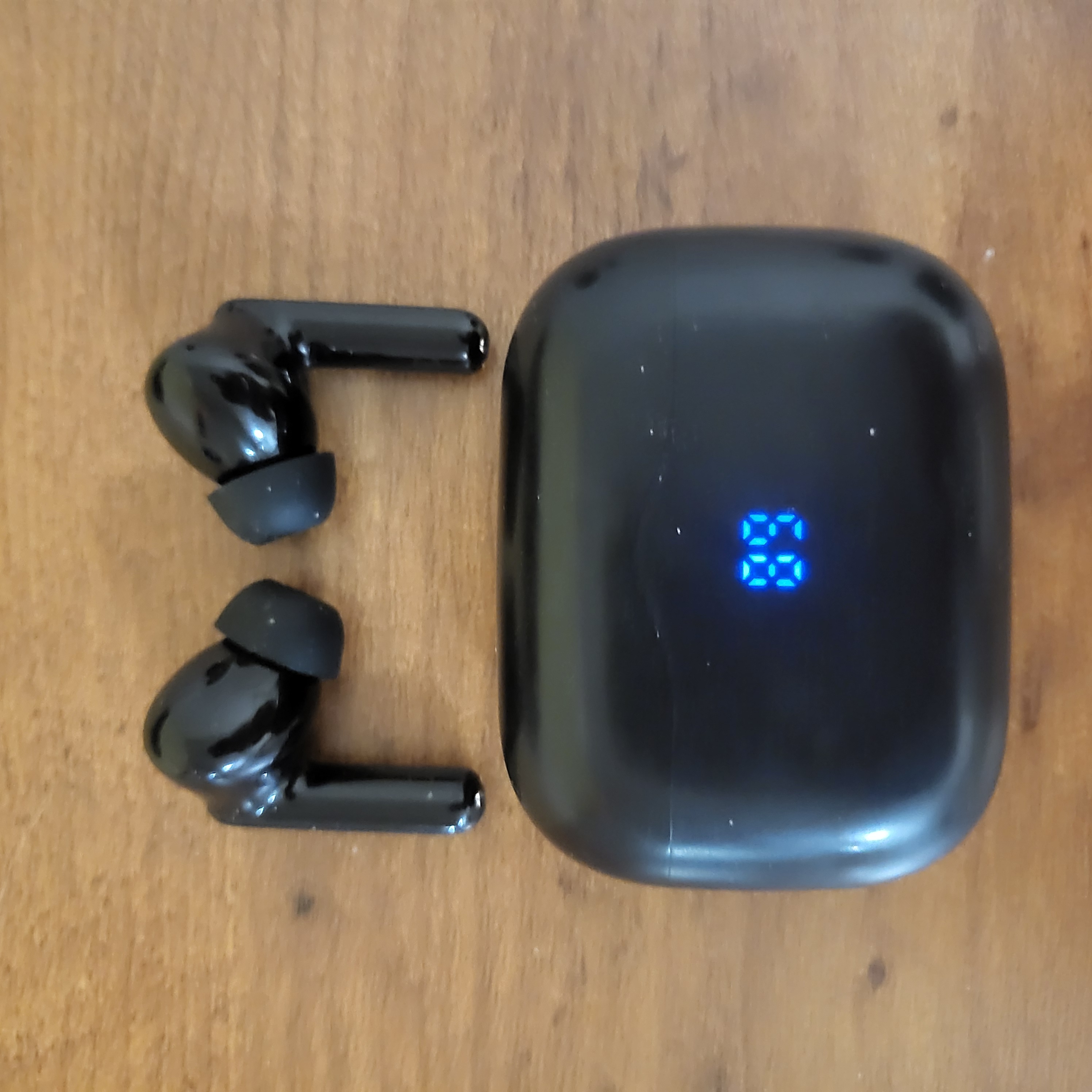 small earbud - Photo 2 view in Manhattan, NY