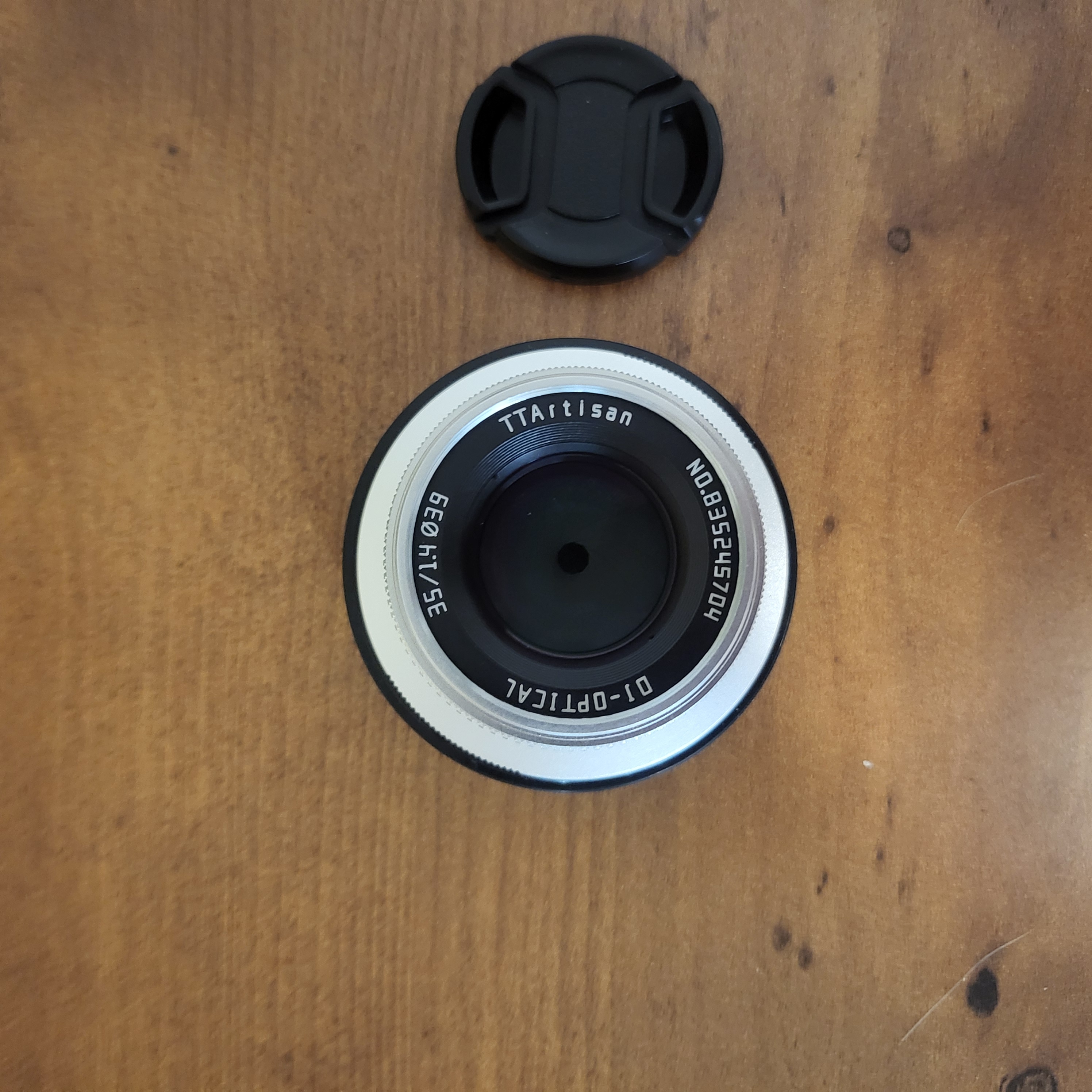 TTArtisan 35mm F1.4 lens RF-S mount - Photo 2 view in Manhattan, NY