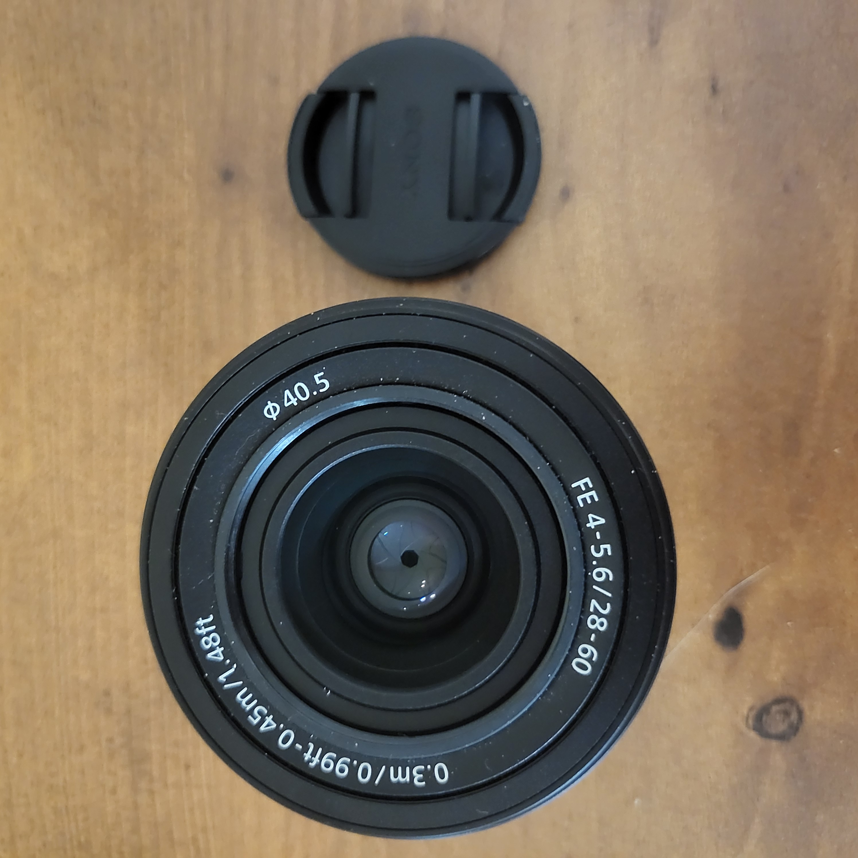 Sony FE 28-60mm F4-5.6 AF lens