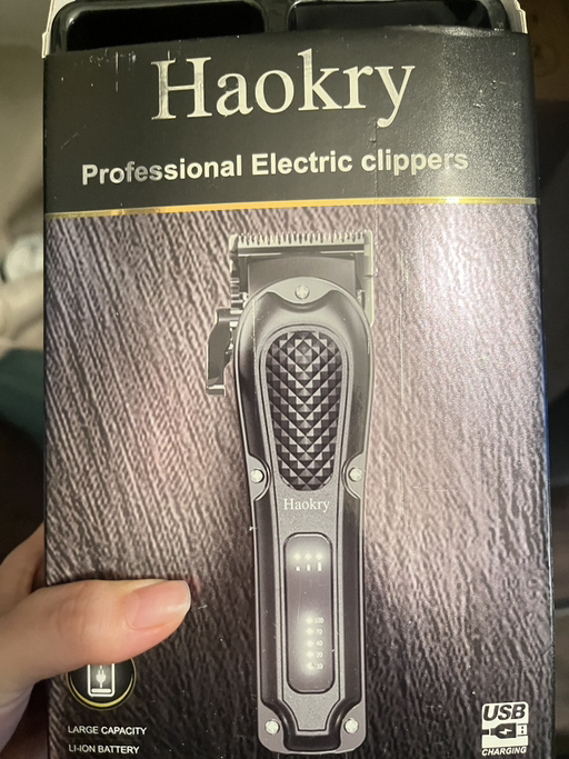 Professional electric hair clipper set 