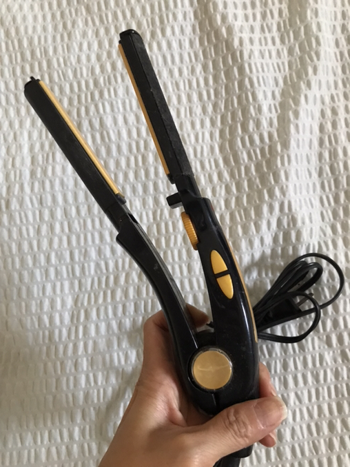 CONAIR Hair Straightener Flat Iron