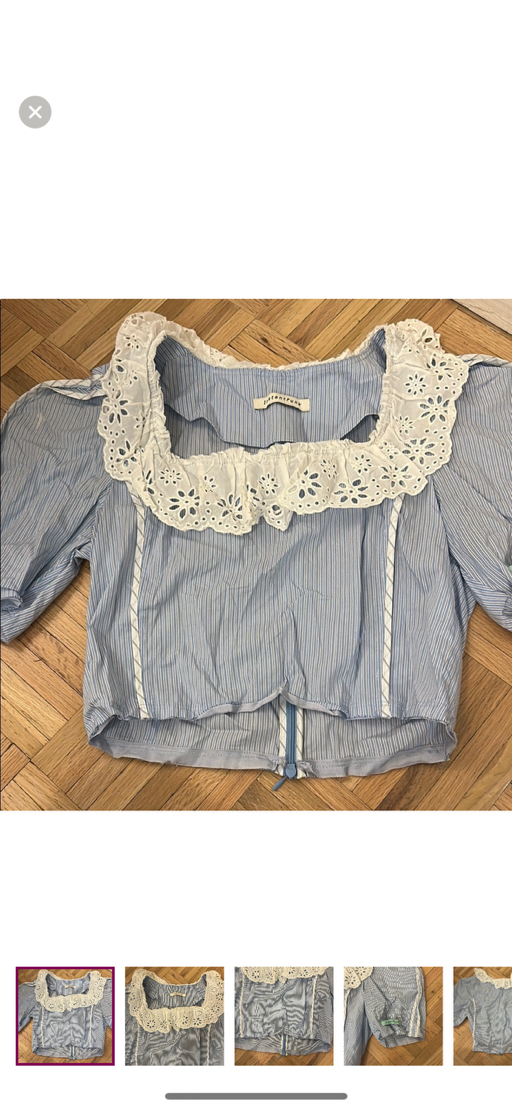 korean brand lovely cropped top