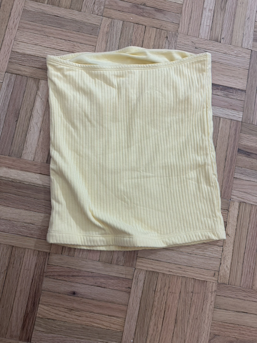 Old navy tube top - Photo 4 view in Manhattan, NY