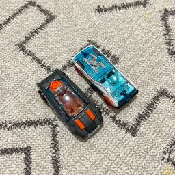 Hot Wheels Ultra Hots Blast Launch Face-Off Track Set with 2 1:64 Scale Toy Cars - Photo 3 view in Queens, NY