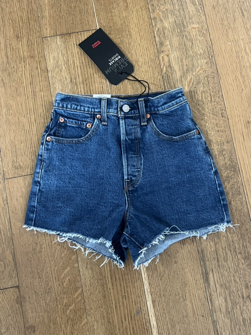Levi’s Premium Ribcage Shorts - Size 24 (NWT)
