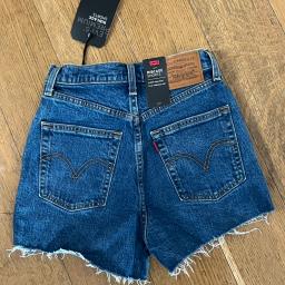 Levi’s Premium Ribcage Shorts - Size 24 (NWT) - Photo 2 view in Queens, NY