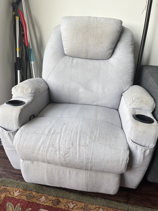 FREE Recliner Chair – Used Condition, Still Comfy!