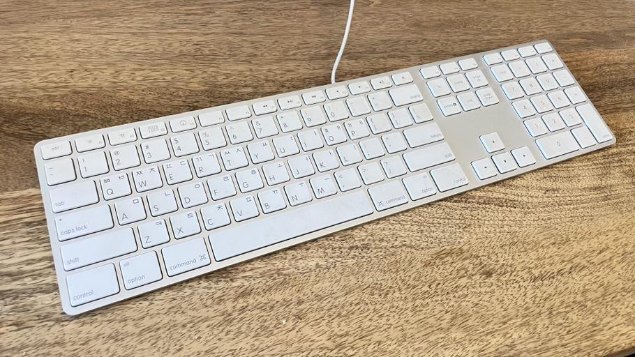 Apple keyboard - Photo 2 view in Brooklyn, NY