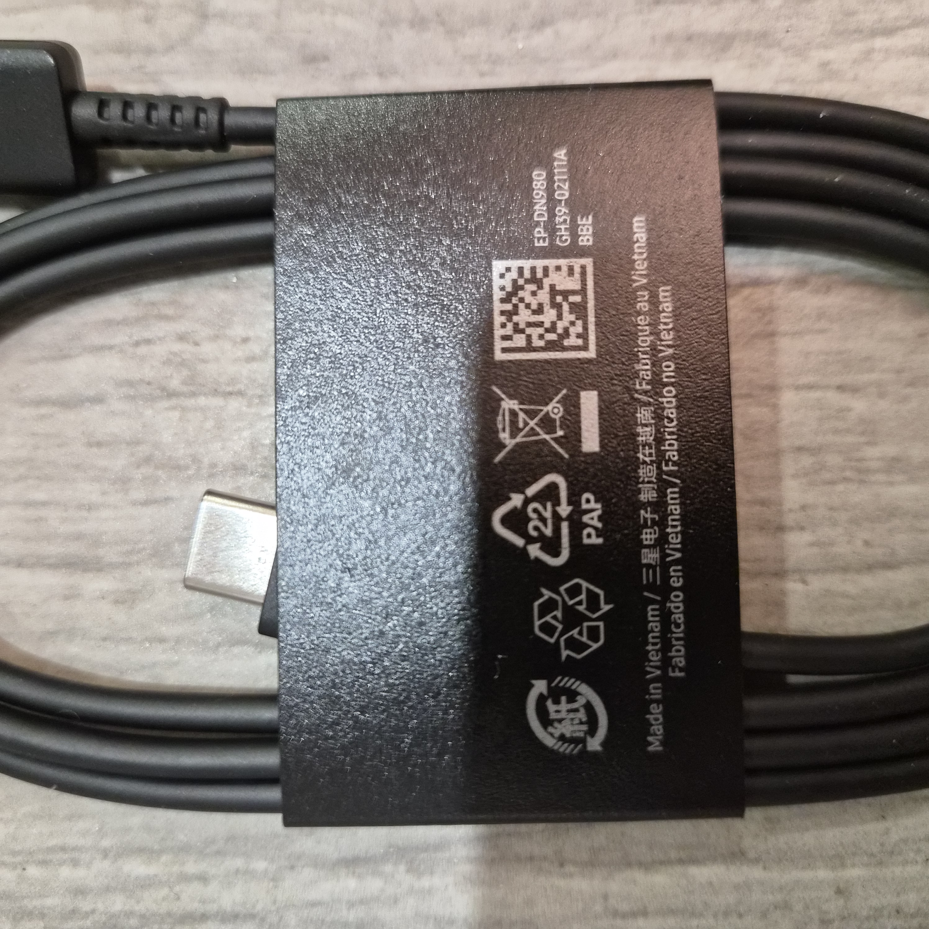 NEW Samsung USB-C to USB-C Cable - Photo 3 view in Queens, NY