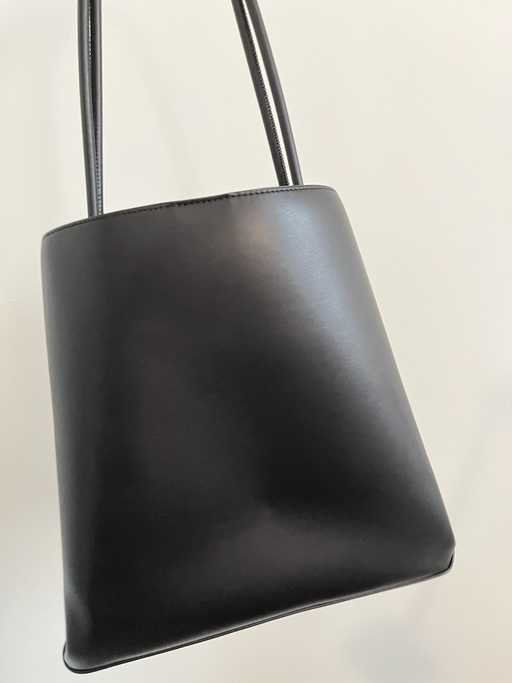 Charles and Keith Bucket bag - Photo 3 view in Manhattan, NY